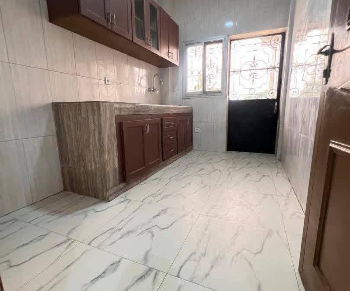 Guest House  for rent in Nyom, Yaoundé : FCFA 8500