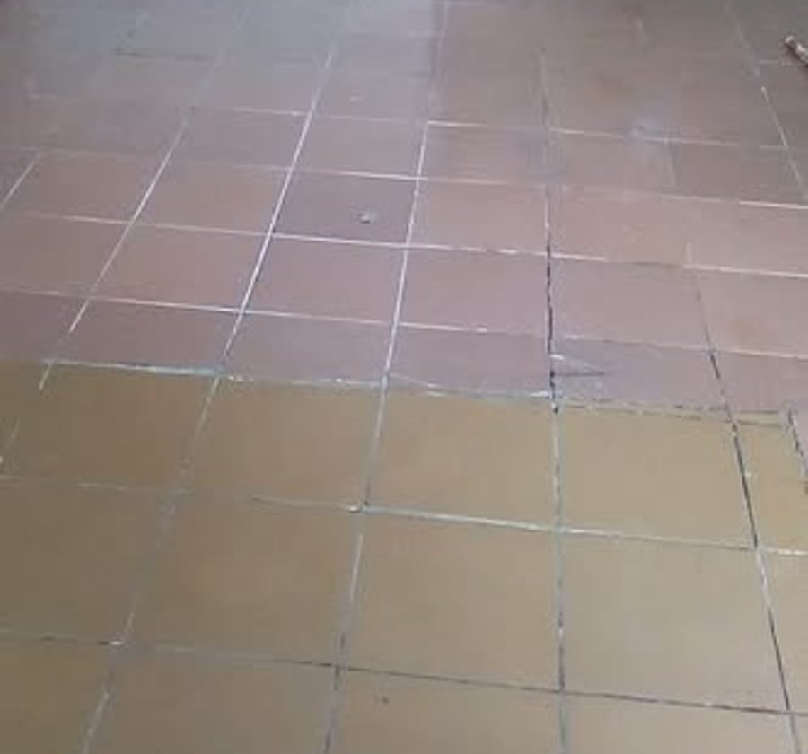 Chambre moderne à louer - Ndogbon, Douala