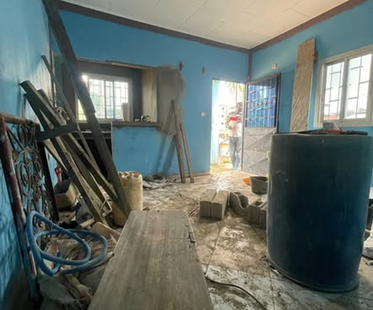 Studio moderne 4 pièces à louer à PK 13, Douala