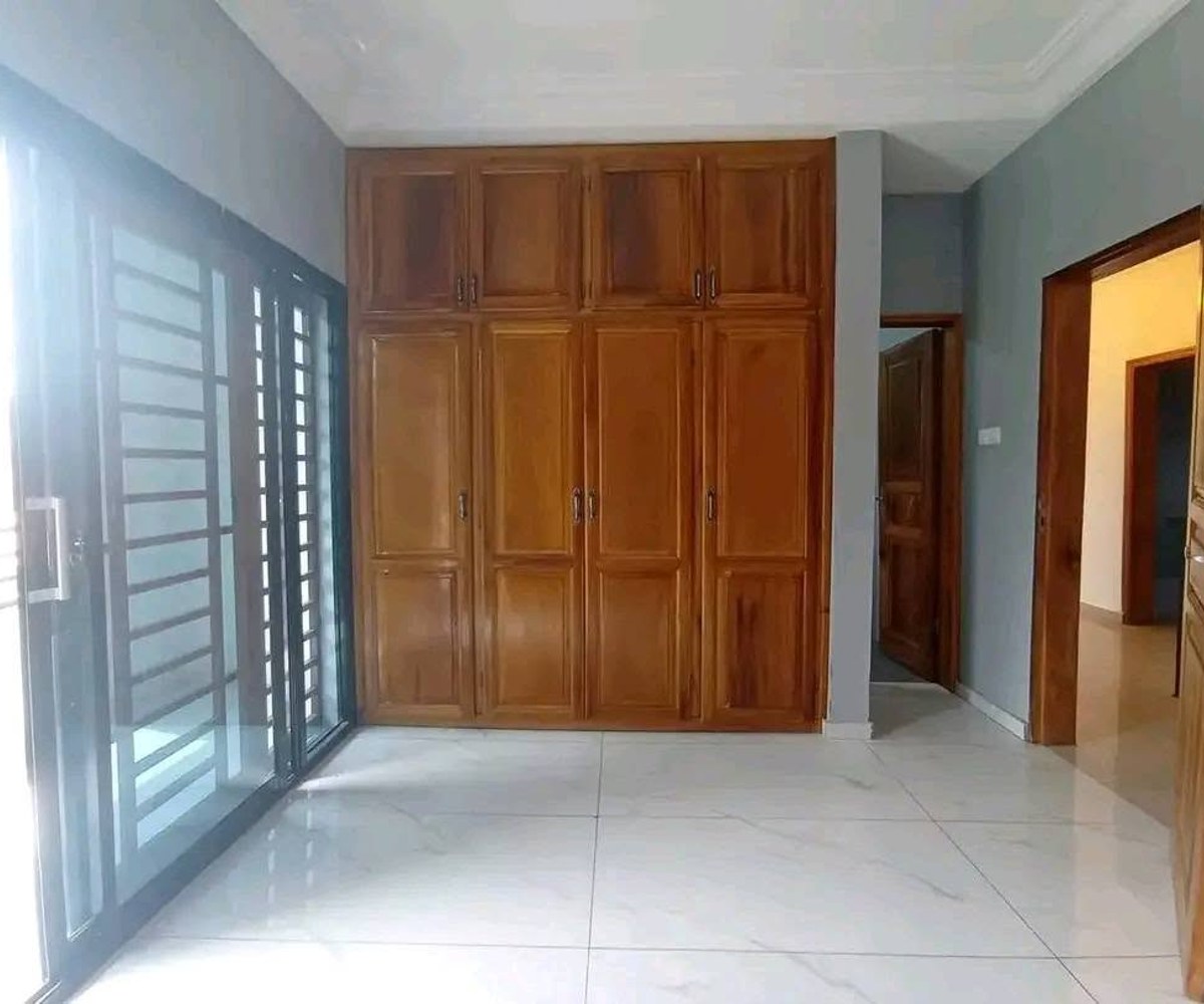 Duplex haut standing à louer à Olembe, Yaoundé