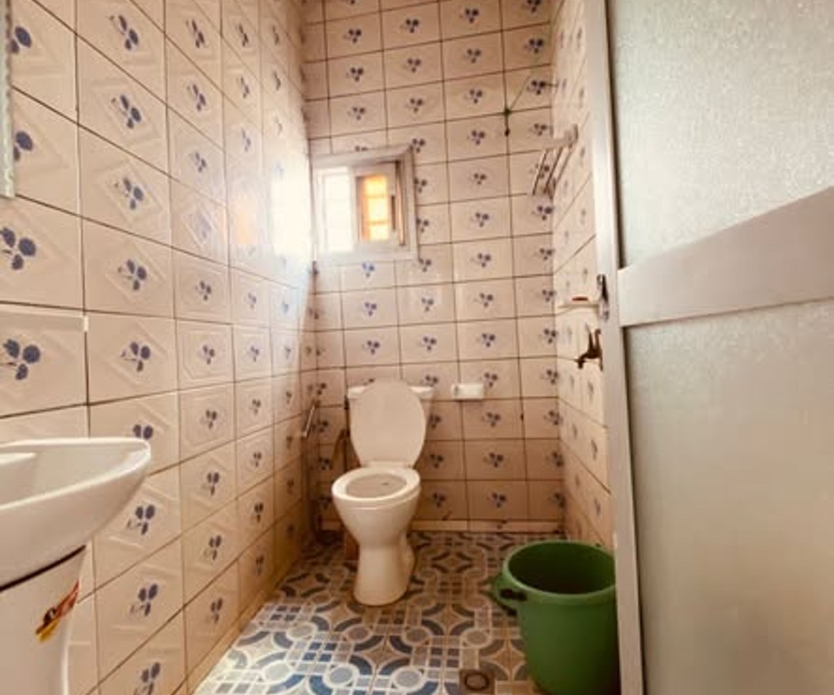 Studio moderne à louer à Kotto Fin Goudron Bangue