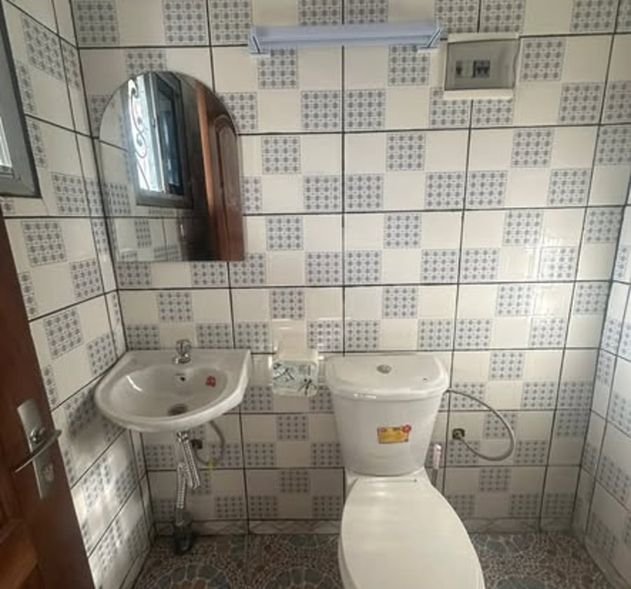 Chambre moderne 3 pièces à PK17 Douala