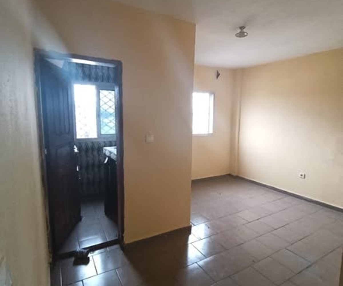Studio moderne à louer à Bonaberi