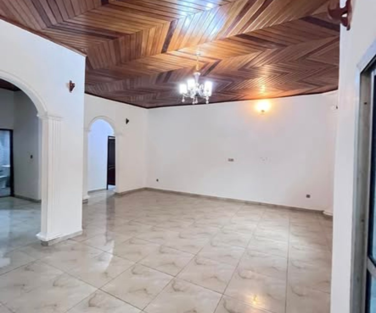Appartement 4 chambres à louer à Messassi, Yaoundé
