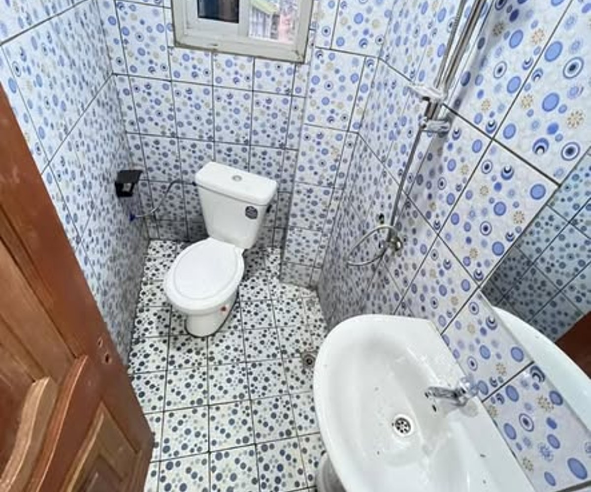 Studio moderne à louer à Olembe