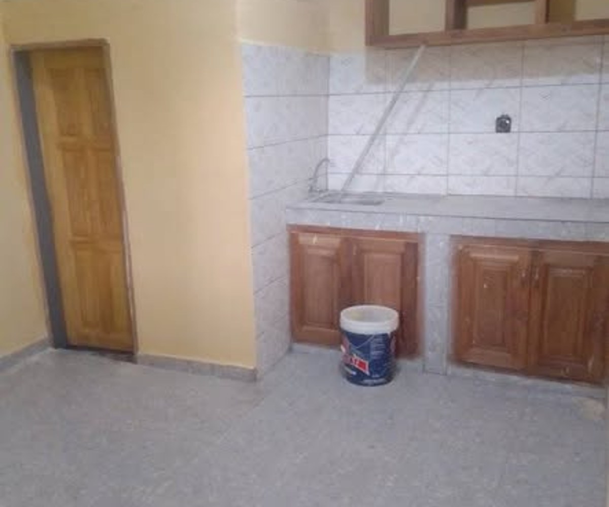 Chambres modernes à louer à Ekie
