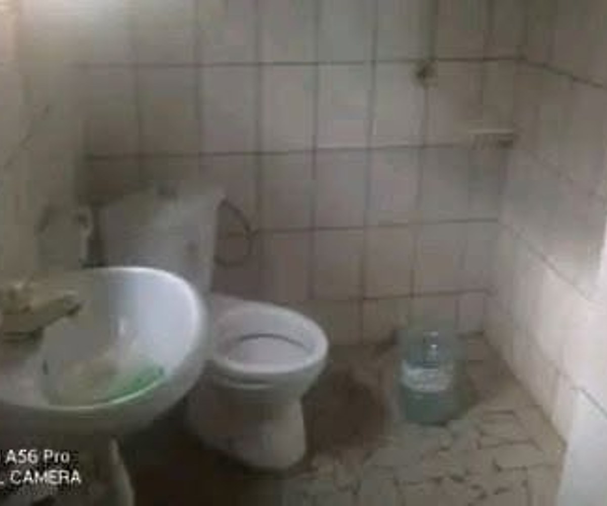 Appartement moderne de 3 chambres avec placards et balcon à l'Hôpital Général de Douala