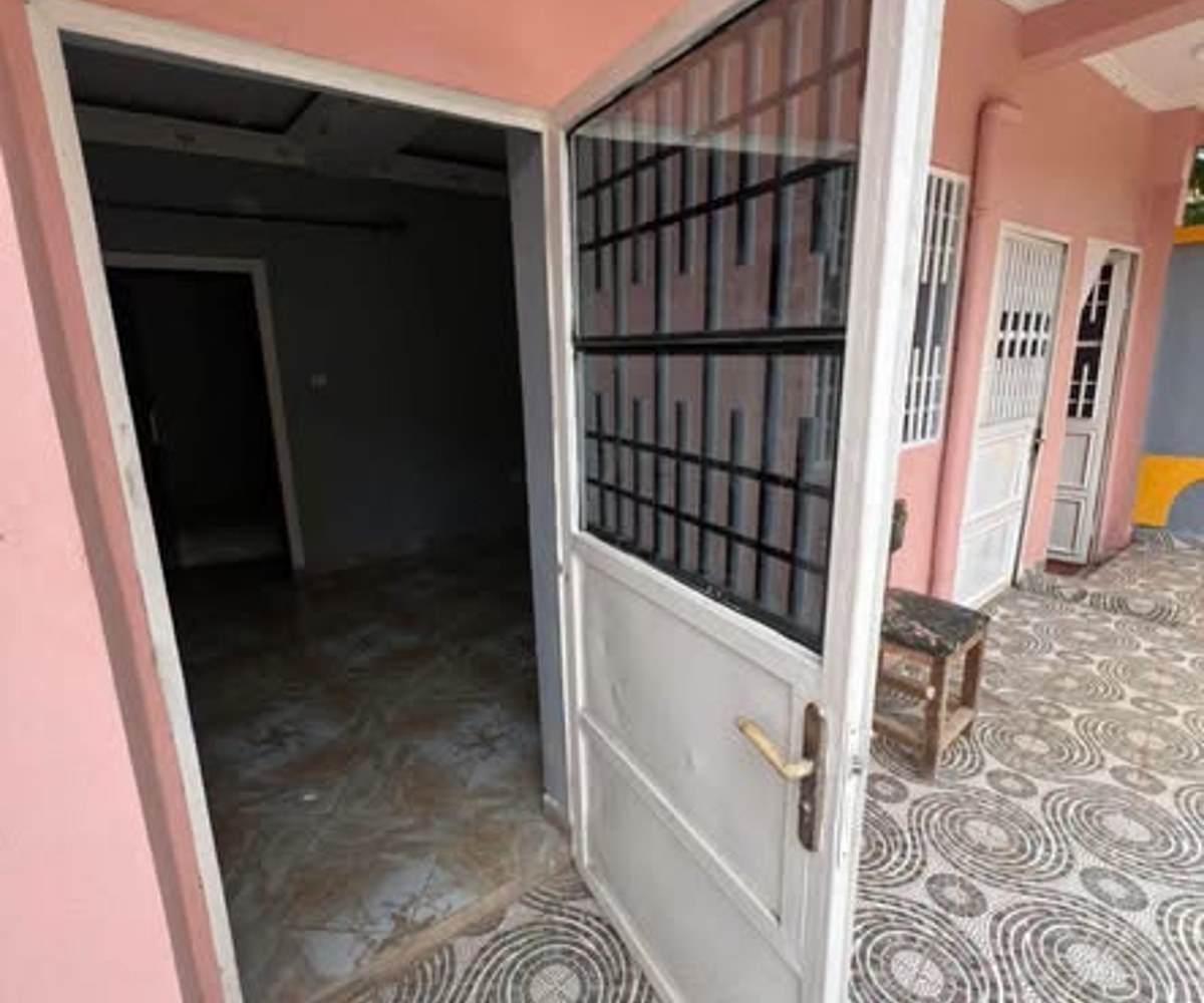 Studio moderne à louer à Ngousso
