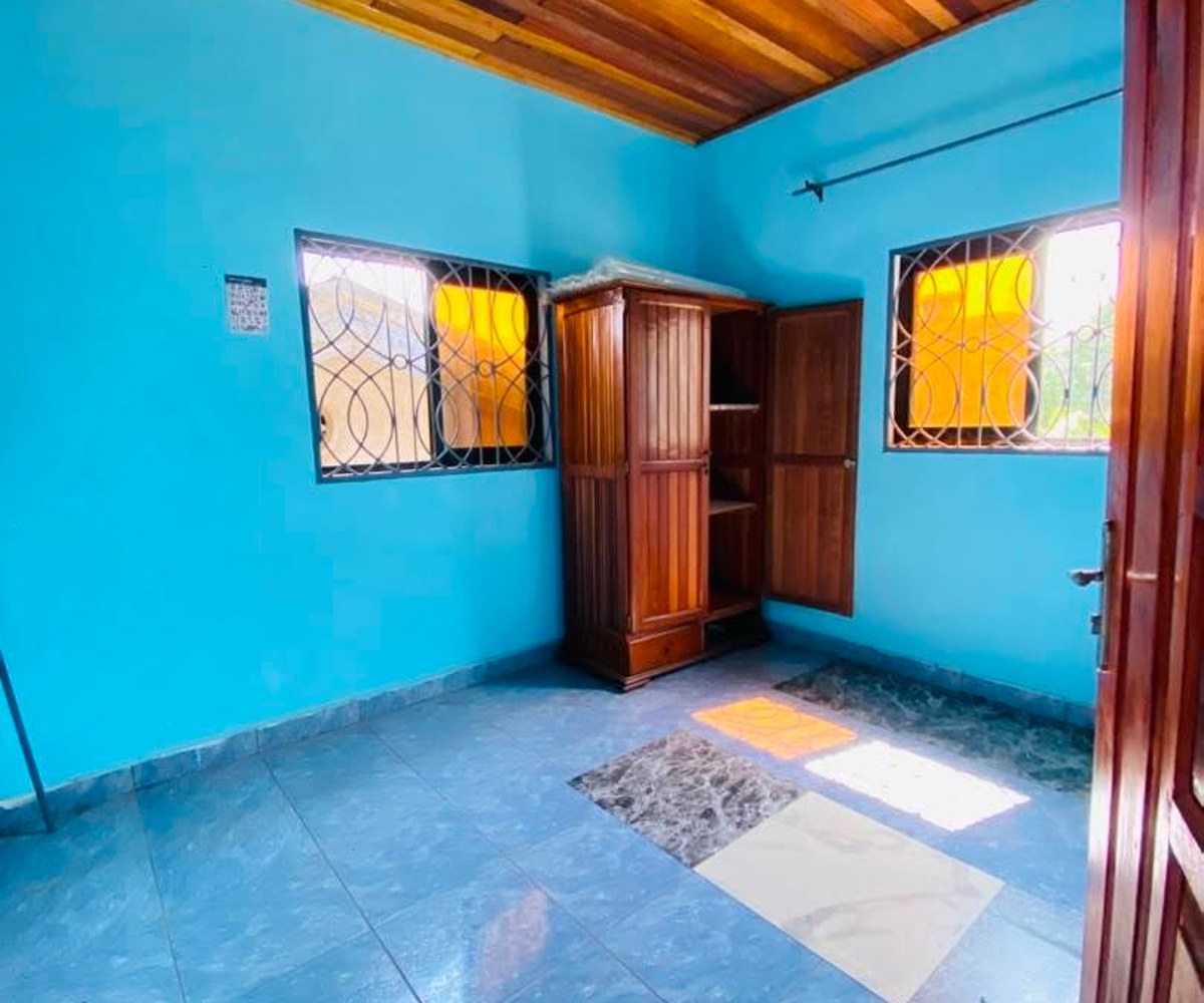 Appartement 2 chambres à louer à Logbessou