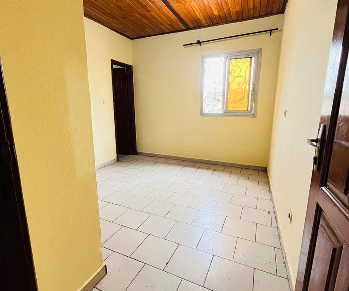 Appartement 2 chambres à louer à Nsimeyong