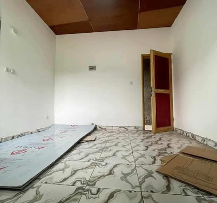 Chambre moderne à louer à PK 15 Douala