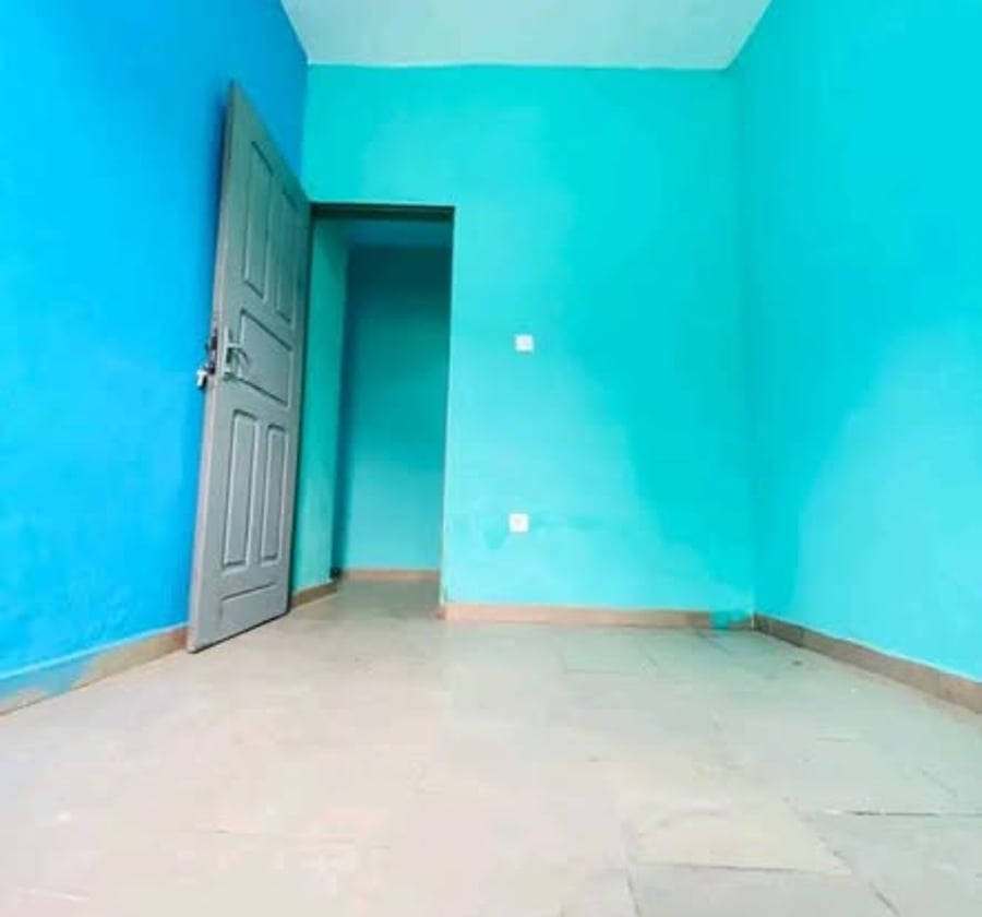 Appartement moderne à Ndogbati avec forage et compteur prépayé