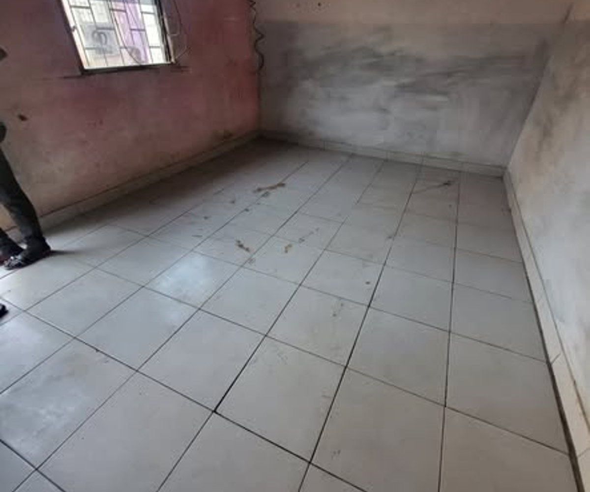 Studio à louer - PK 12, Douala