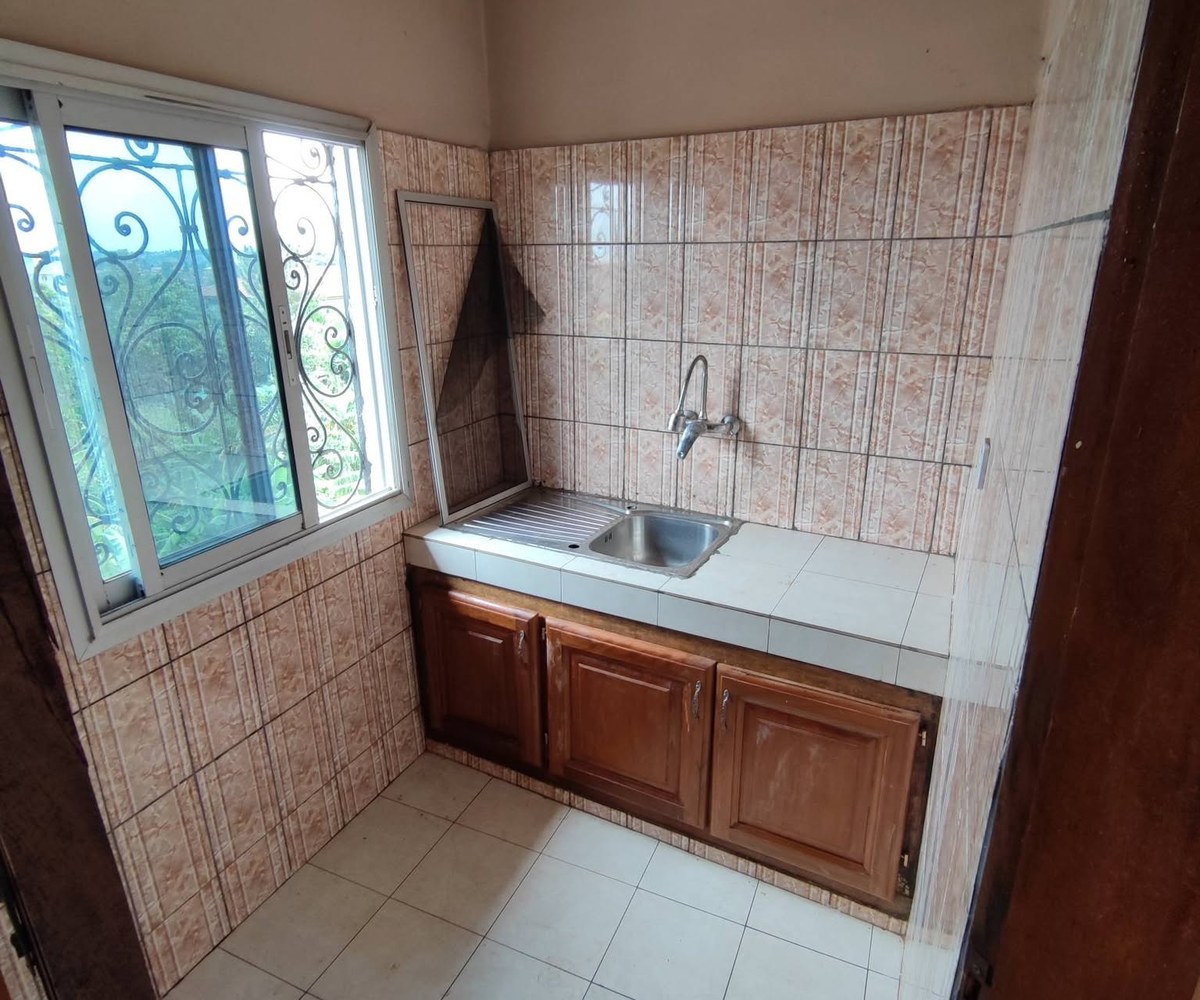 Studio à louer – 65 000 FCFA/mois – Ngousso, Yaoundé