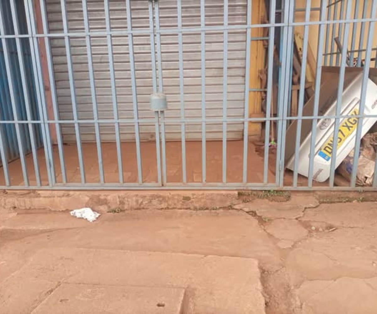 Boutique à louer - Emombo, Yaoundé