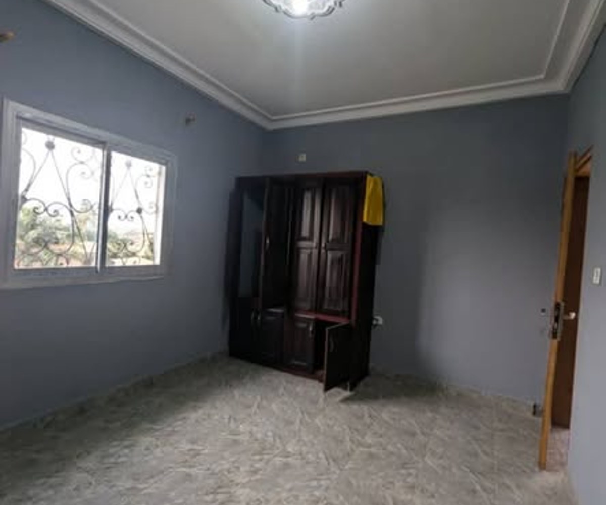 Studio moderne à louer - Ahala Barrière
