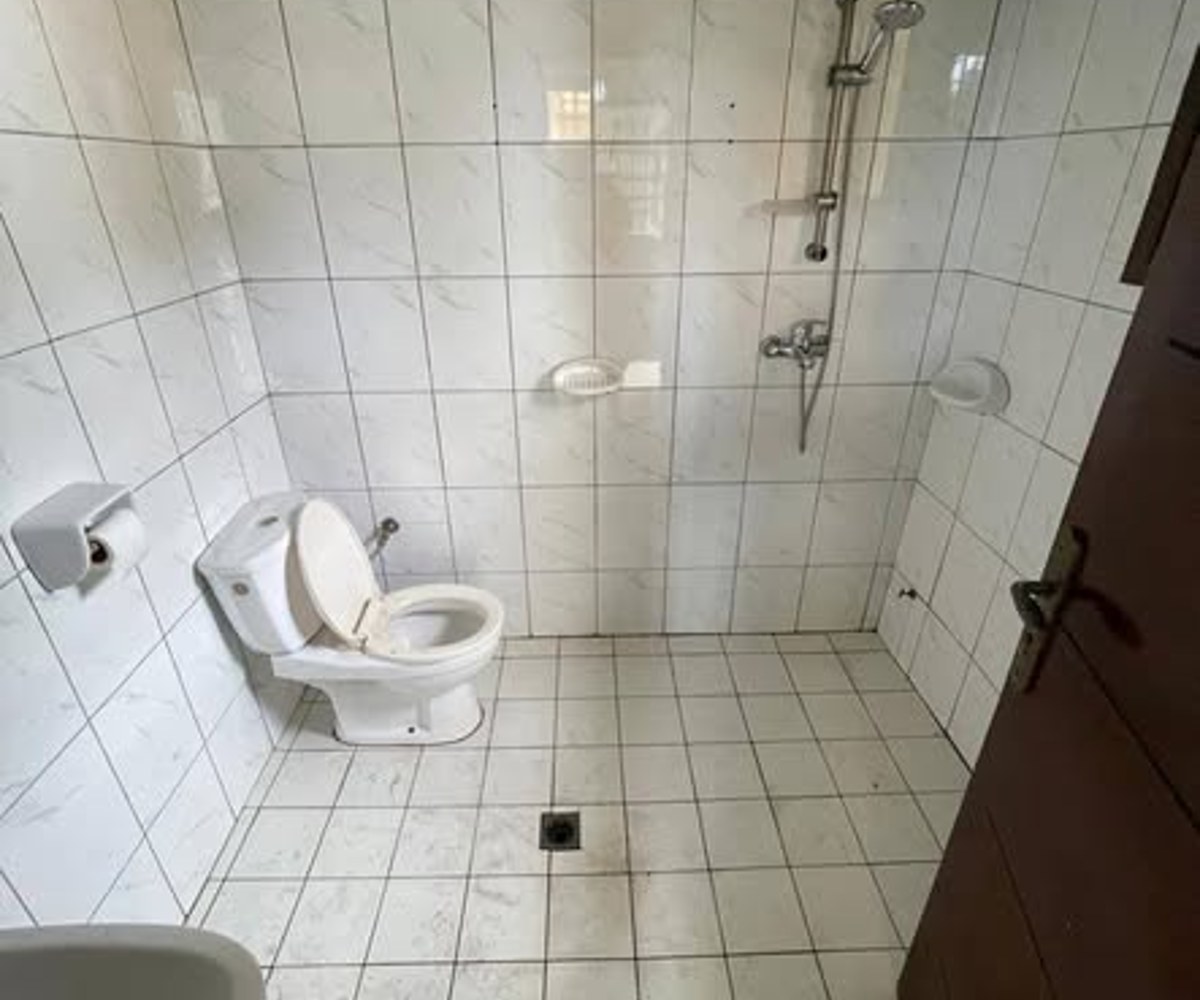 Grand duplex à louer - Logpom, Douala