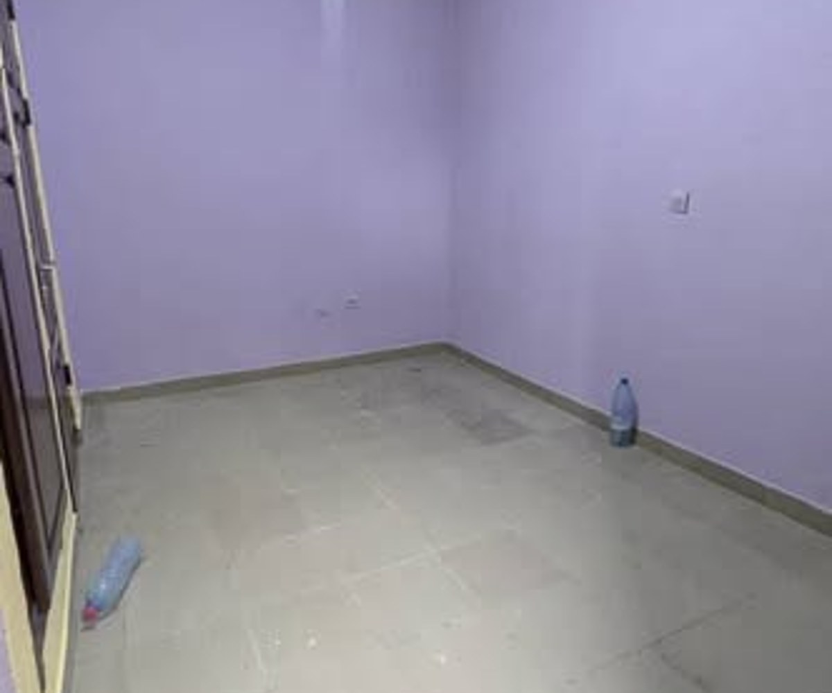 Chambre moderne avec cuisine neuve à Ndogbong