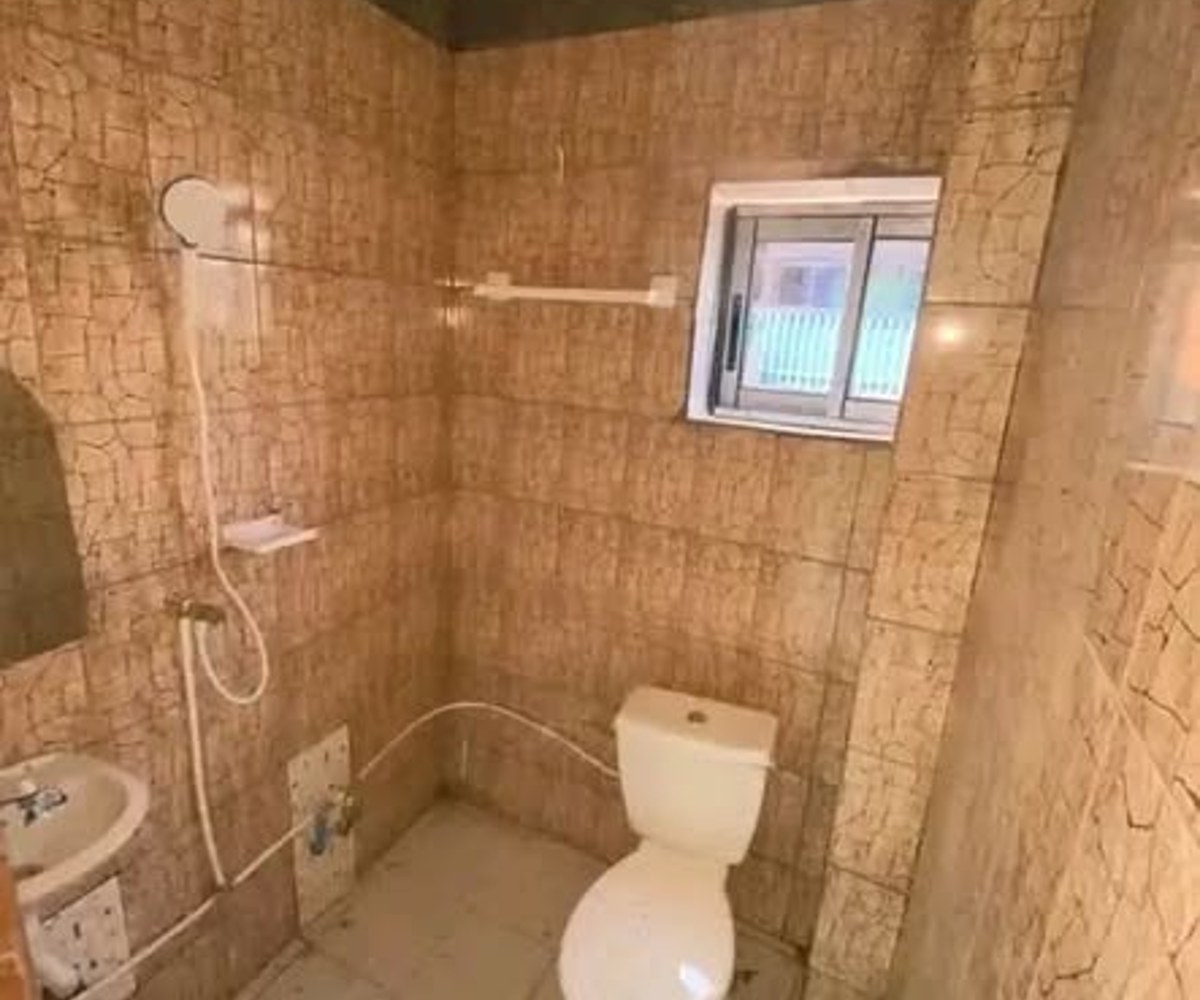 Chambre moderne 3 pièces à Odza - 30 000 FCFA/mois