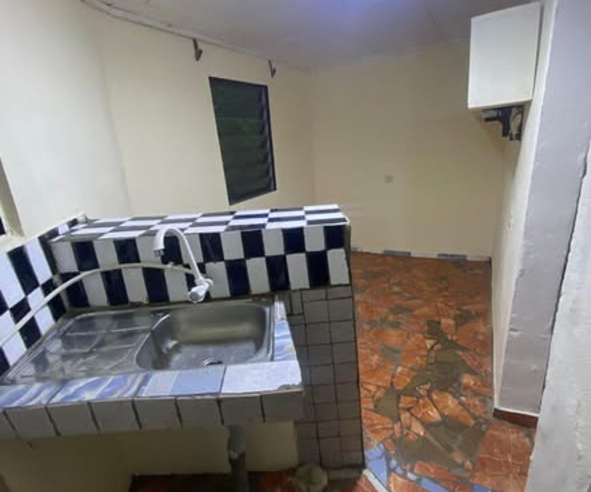 Studio moderne à louer – PK10, Douala