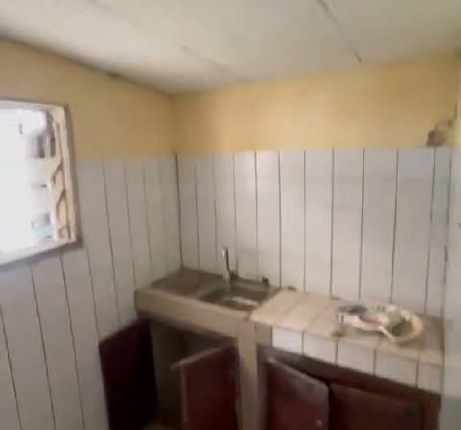Studio moderne à louer à Beedi