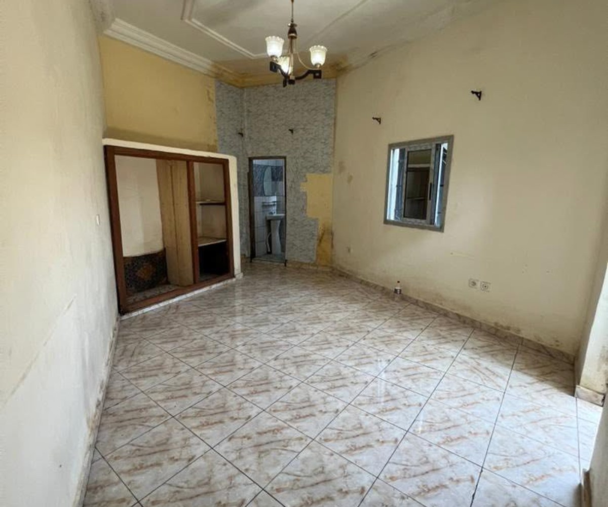 Chambre moderne presque individuel à Jouvence, Yaoundé