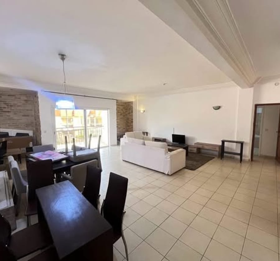 Appartement haut standing de 3 chambres à louer - Bonapriso