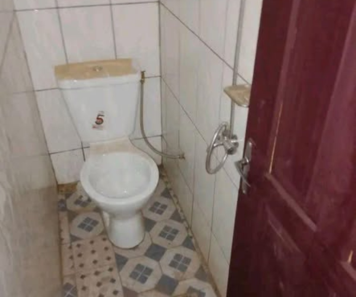 Chambre moderne à Nkolfoulou avec parking