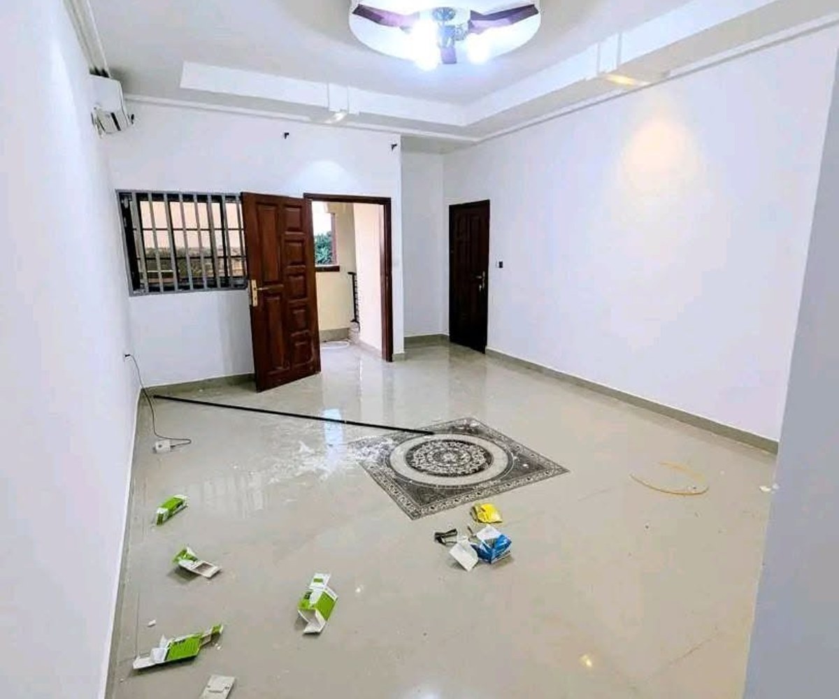 Appartement 2 chambres à louer à Fourgerol, Yaoundé