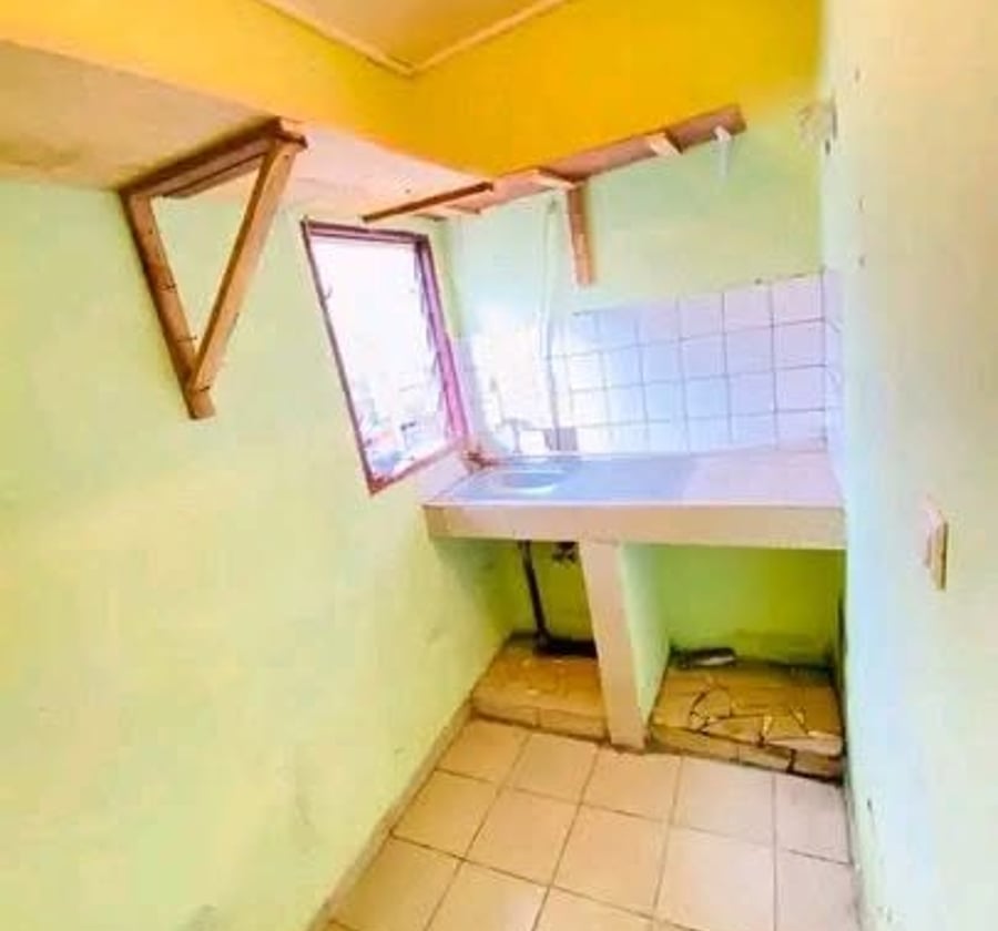 Studio moderne à louer à Logbaba - quartier 1
