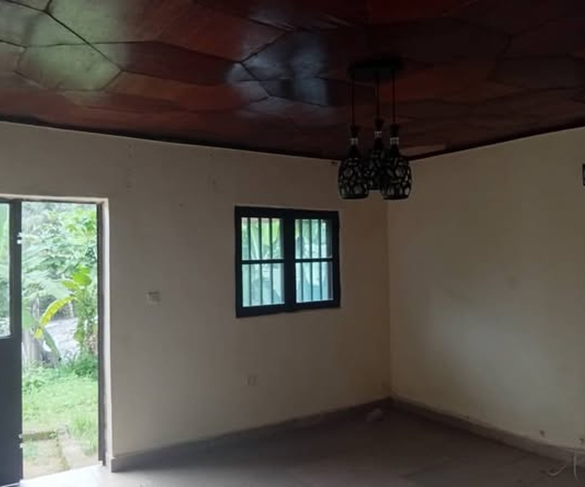 Studio à louer à Logbaba