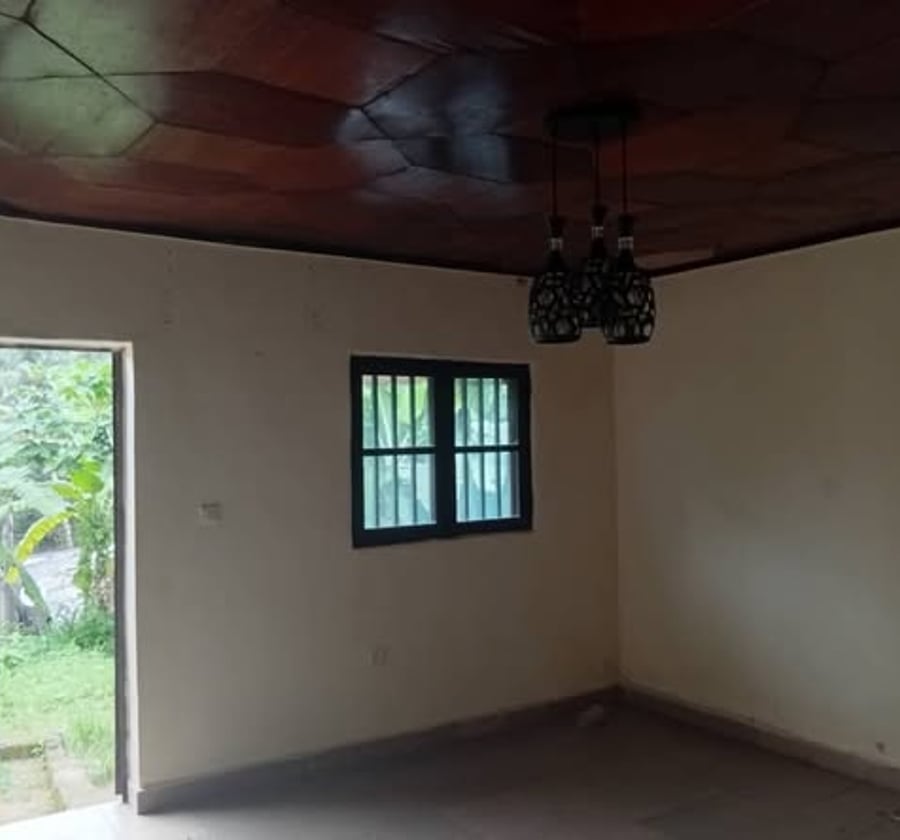 Studio à louer à Logbaba