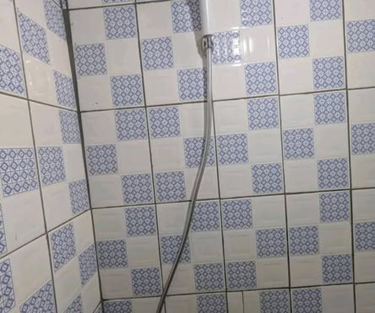 Chambre moderne à Logbaba Saker - 25 000 XAF/mois