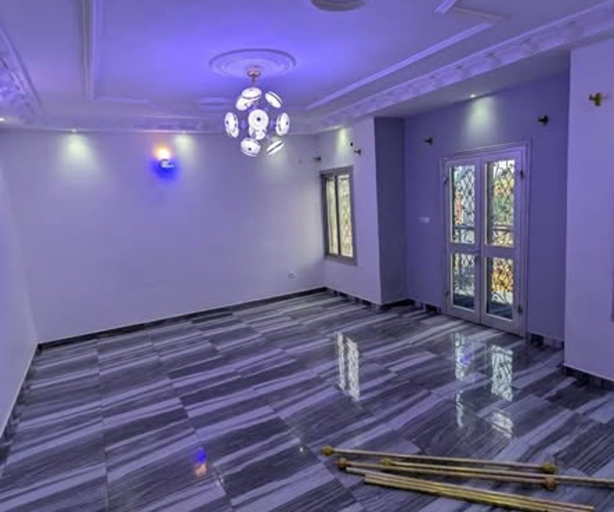 Appartement moderne haut standing à louer au Petit Marché Odza
