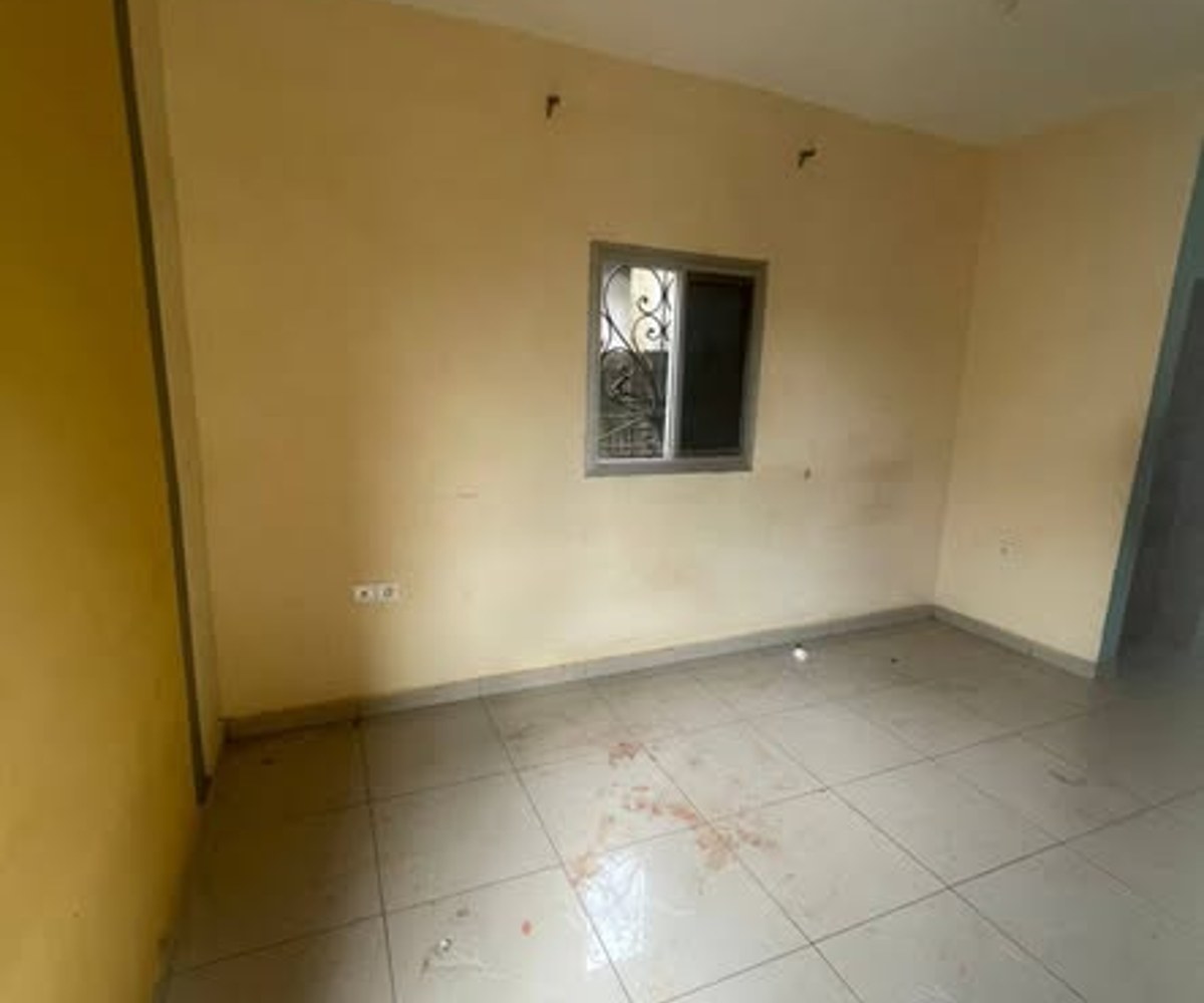 Studios et appartements à louer à Nomayos