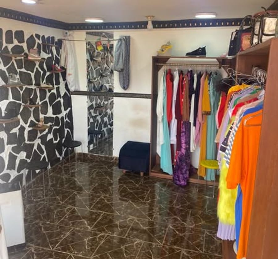 Boutique à louer - Cité Verte, Yaoundé - 85 000 FCFA/mois