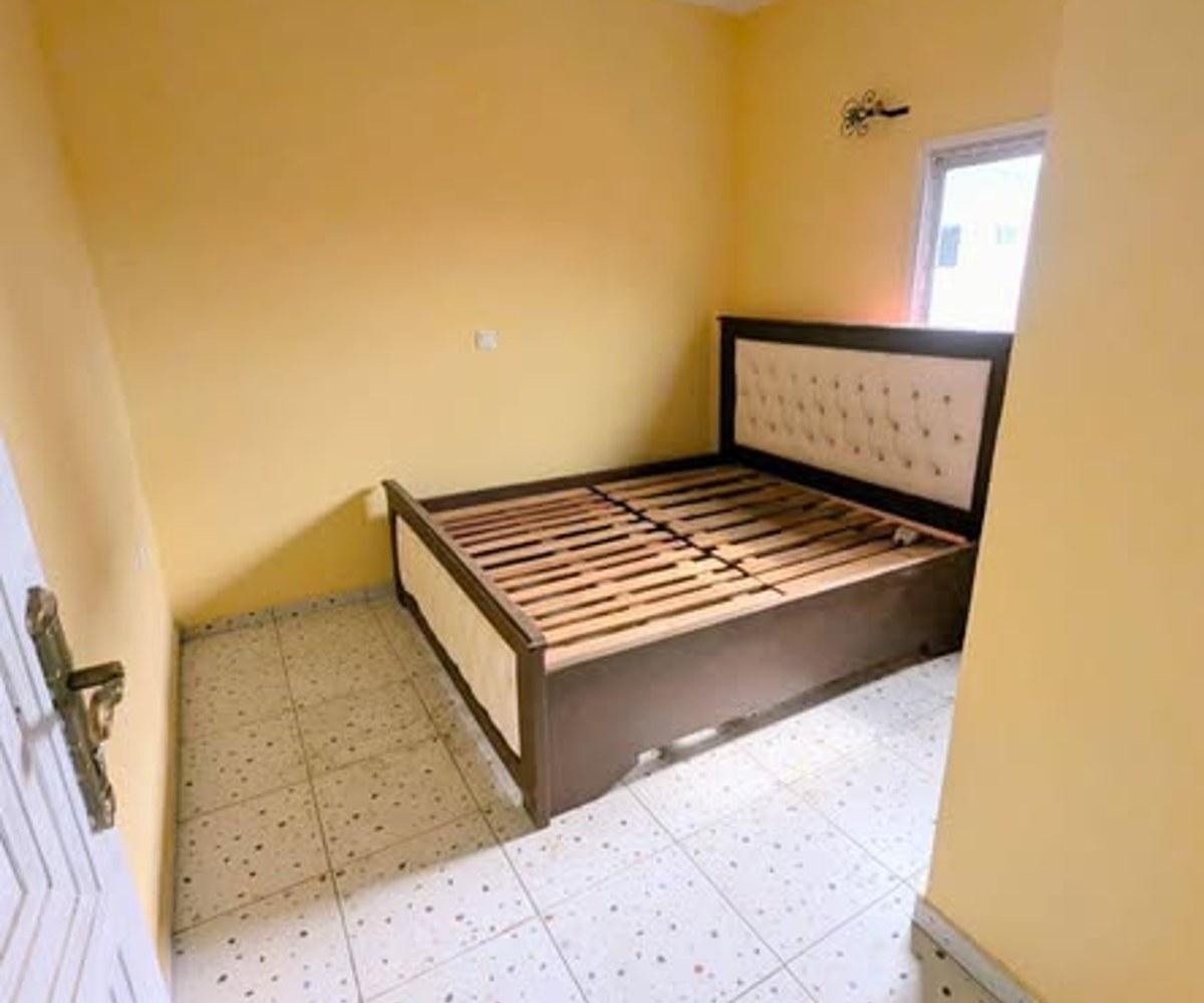 Studio à louer à Nkolfoulou