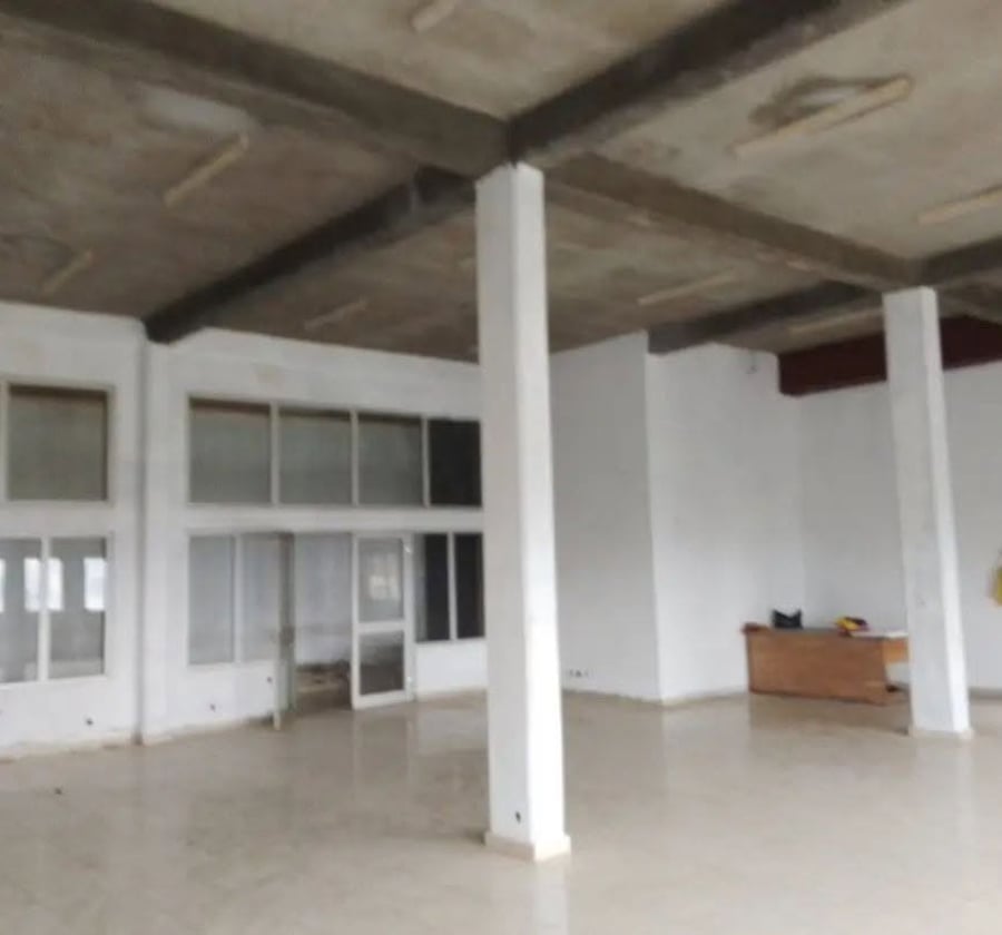 Bureaux Open space à louer - Elig-Essono, Yaoundé