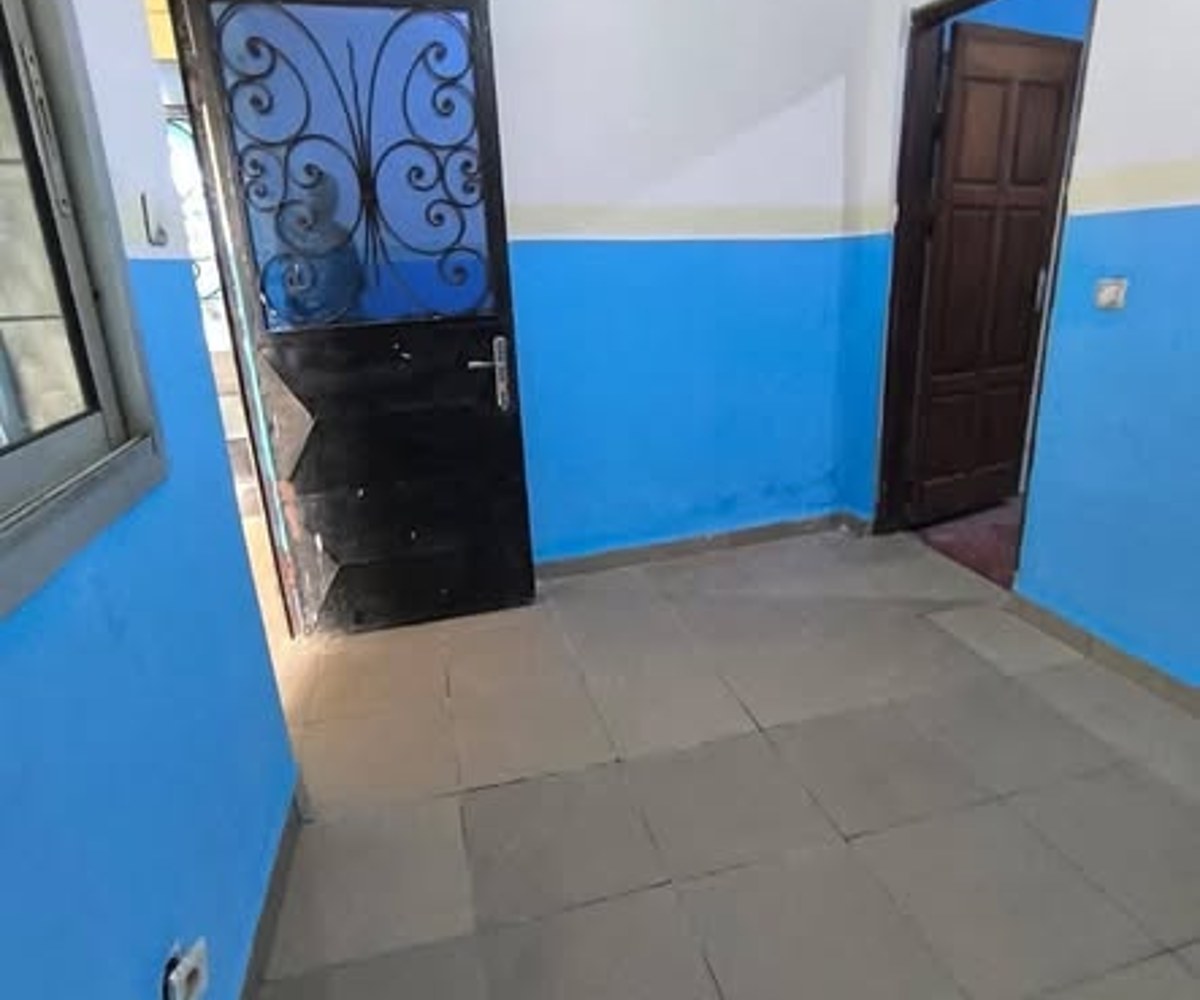 Joli Studio moderne à Ndogbong Vallée Bifaga