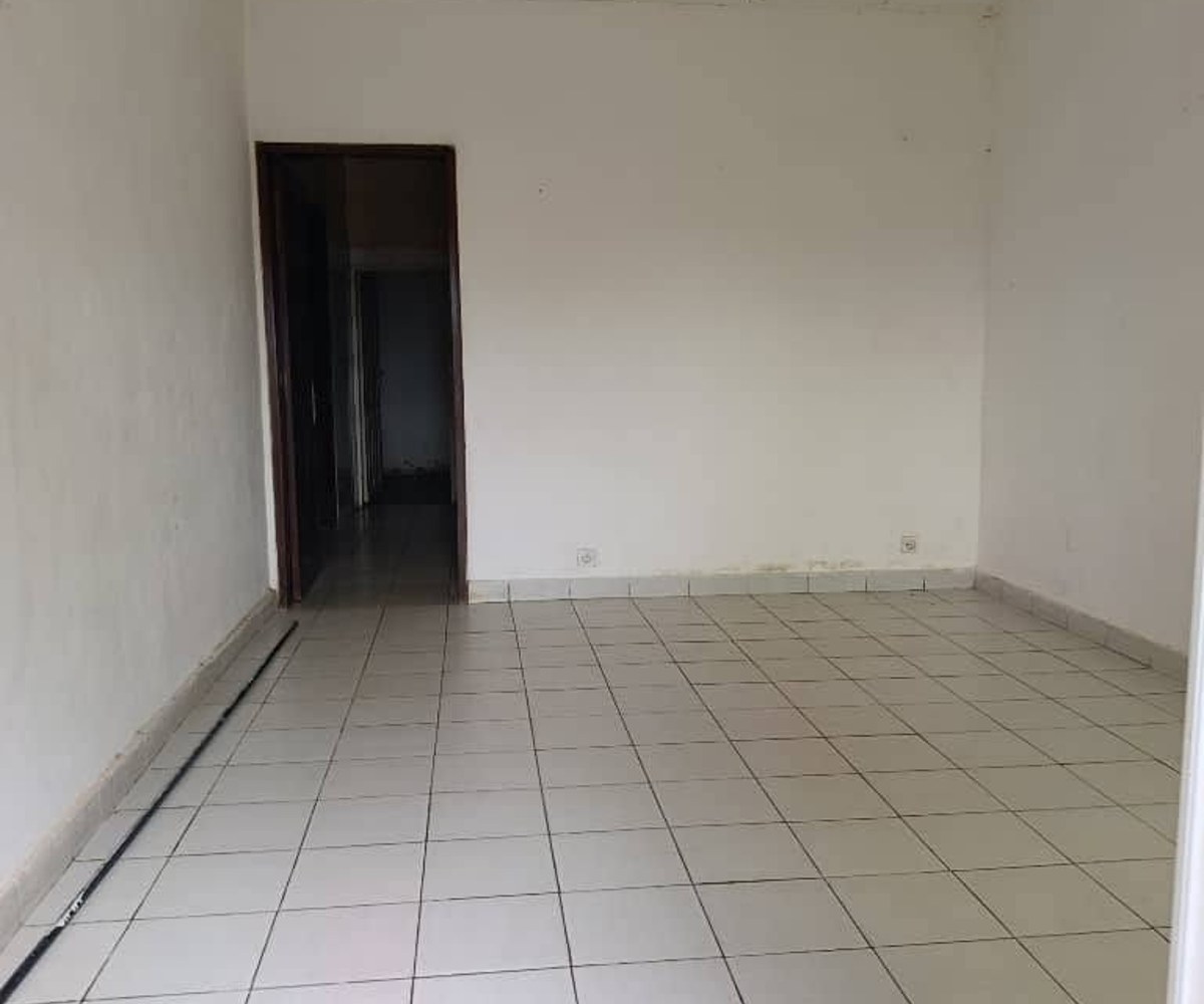 Villa à louer à Nkoabang