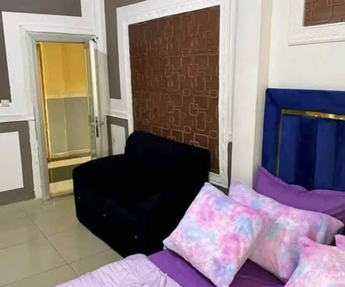 Chambre meublée à Bastos