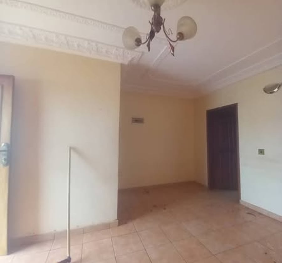 Studio moderne climatisé à Ndogbong