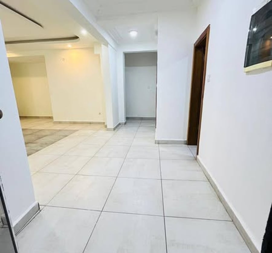 Appartement haut standing 2 chambres 3 douches - Efoulan