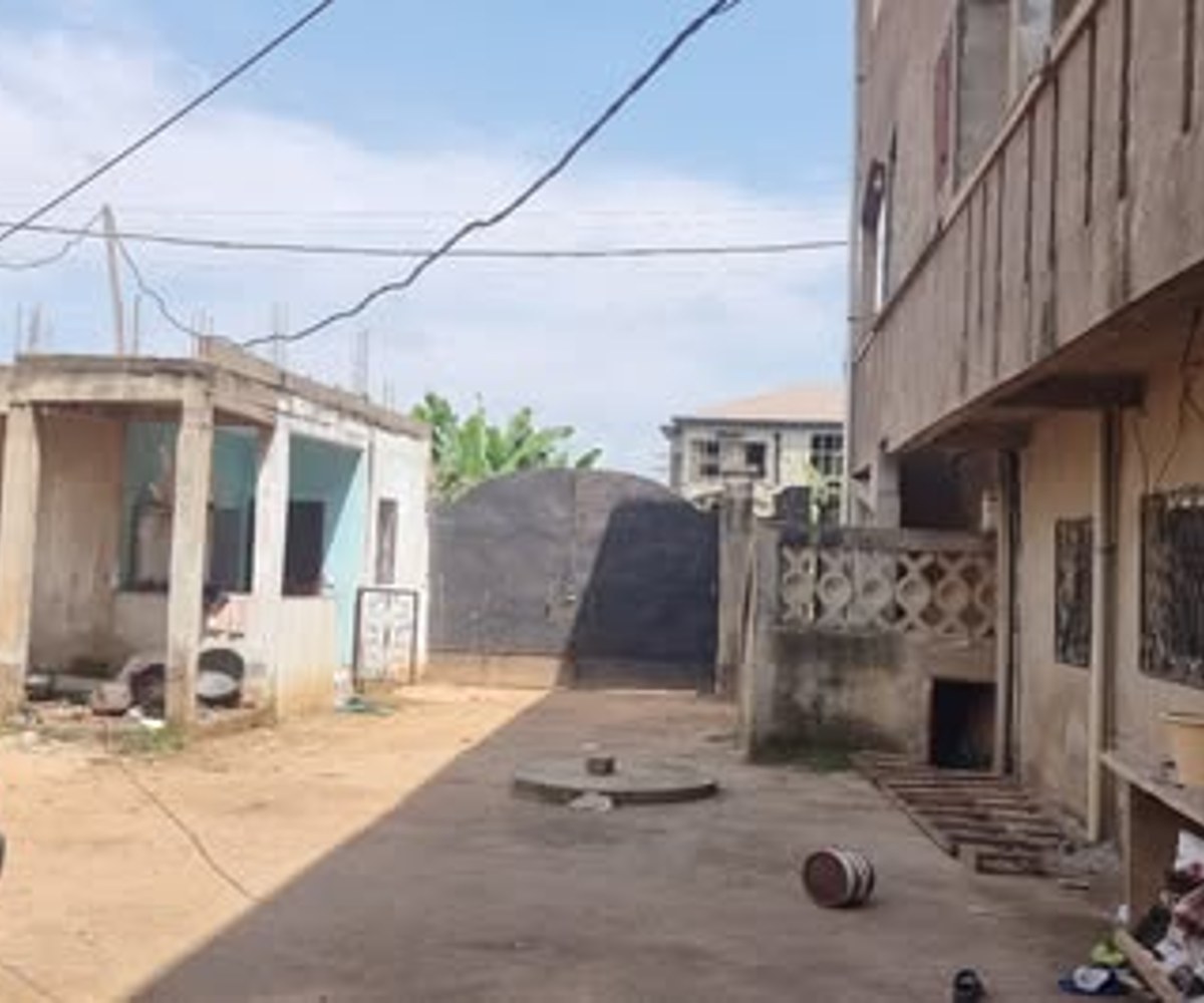 Maison 2 chambres à louer à Tsinga Village