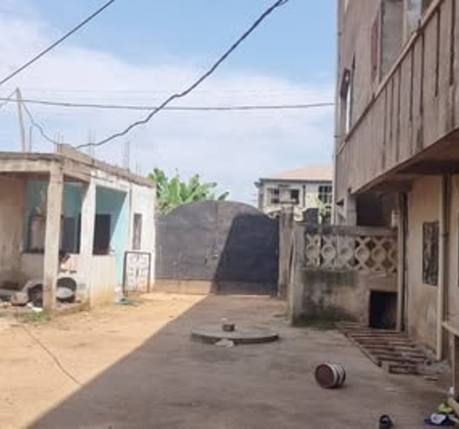 Maison 2 chambres à louer à Tsinga Village