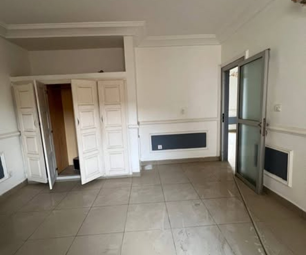 Appartement spacieux à Logbessou, 2 chambres, 2 douches, climatisé