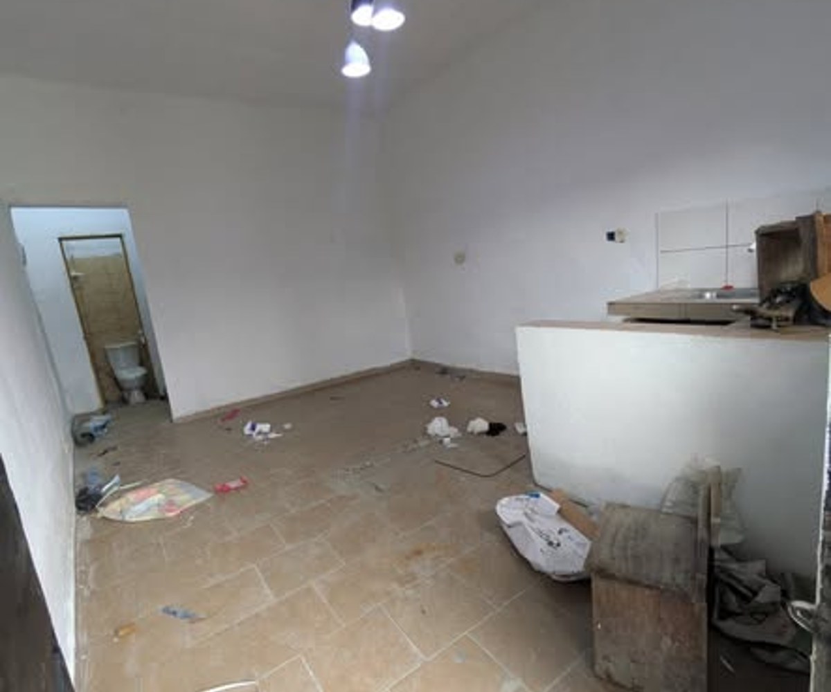 Studio à louer à Logpom - Carrefour Bassong