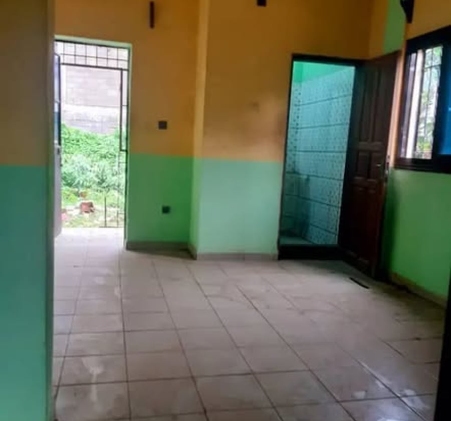 Studio moderne à louer - Village, Douala