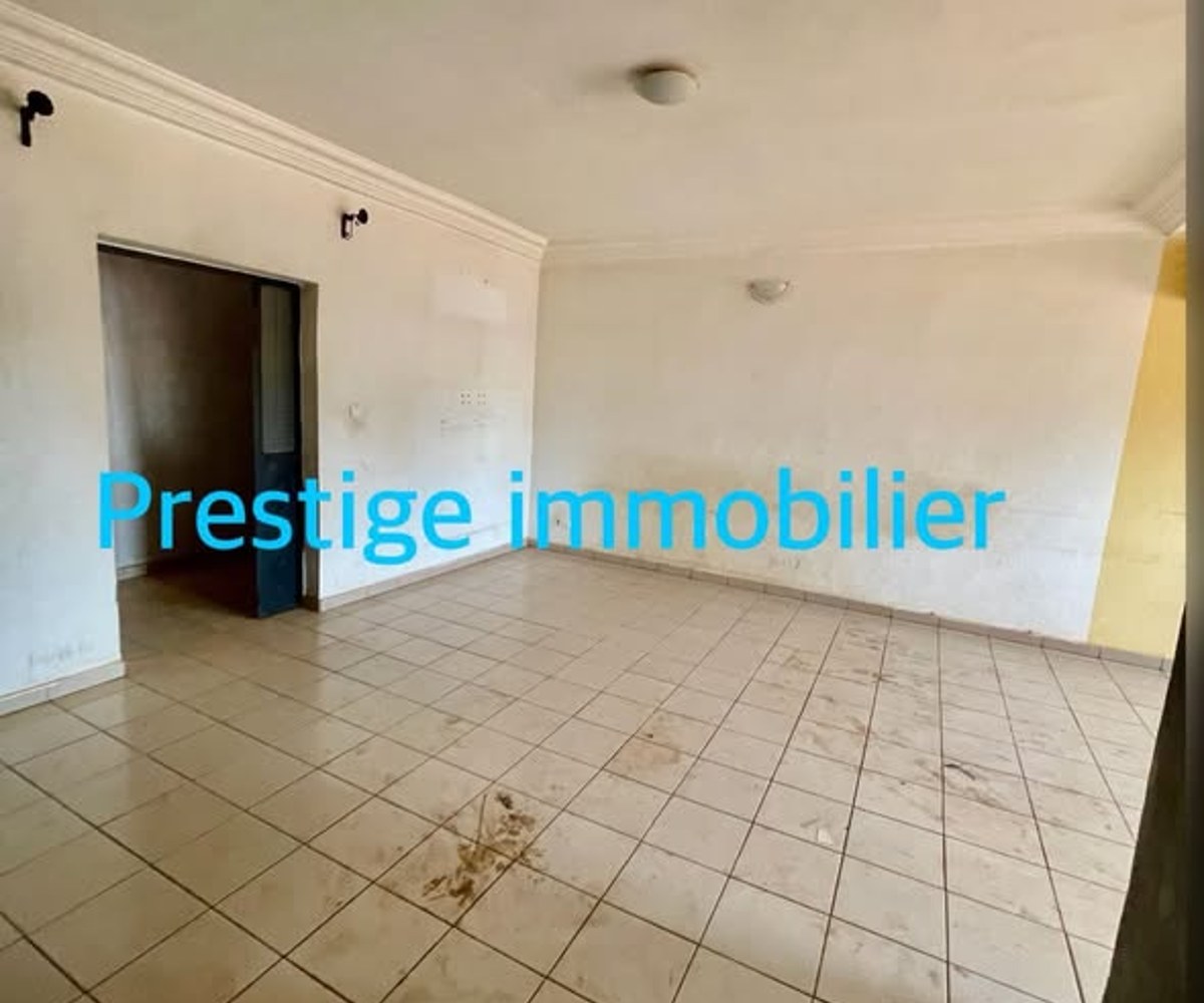 Appartement moderne à louer à Nsimeyong (Shell) - 2 chambres