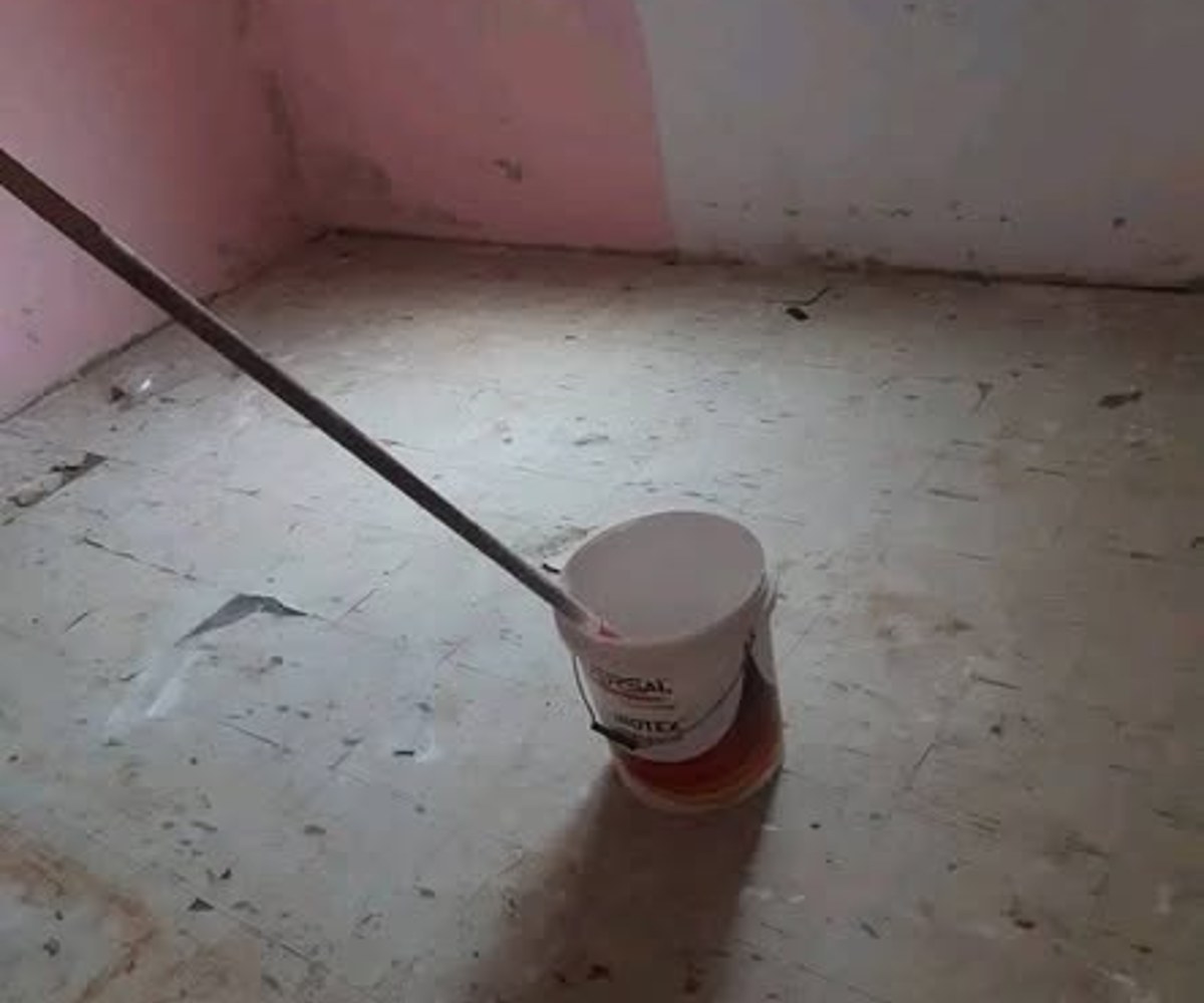 Grande chambre avec douche à louer à Douala PK8